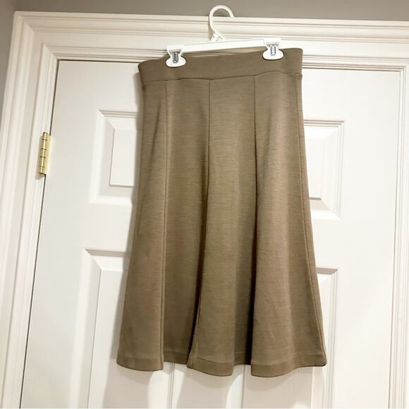 Banana Republic wool Blend Tan Taupe Brown Skirt NWT 412566-02  Size 2 Academia - Picture 4 of 10
